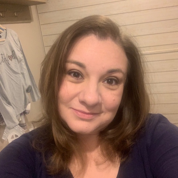 Meet your Posher, Brandi - Picture 2 of 2